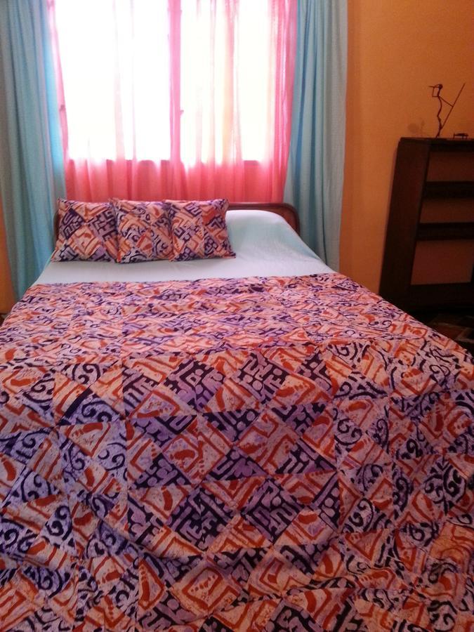 Golden Lilies Hotel Kokrobite Екстериор снимка